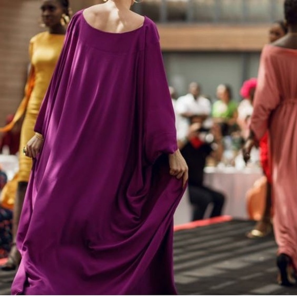 Elegant Purple Evening Gown - Picture 2 of 7